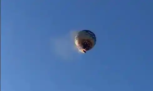 Image from A BOLA: Balão de ar quente cai no Brasil e mata oito pessoas 👉https://brnw.c...