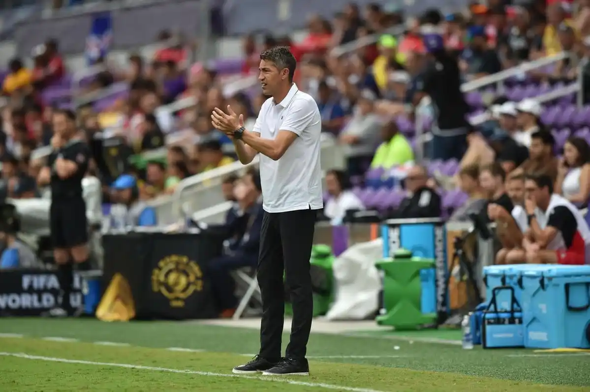 Image from A BOLA: Bruno Lage: «É o jogo mais longo da minha carreira» 👉 https://brnw.c...