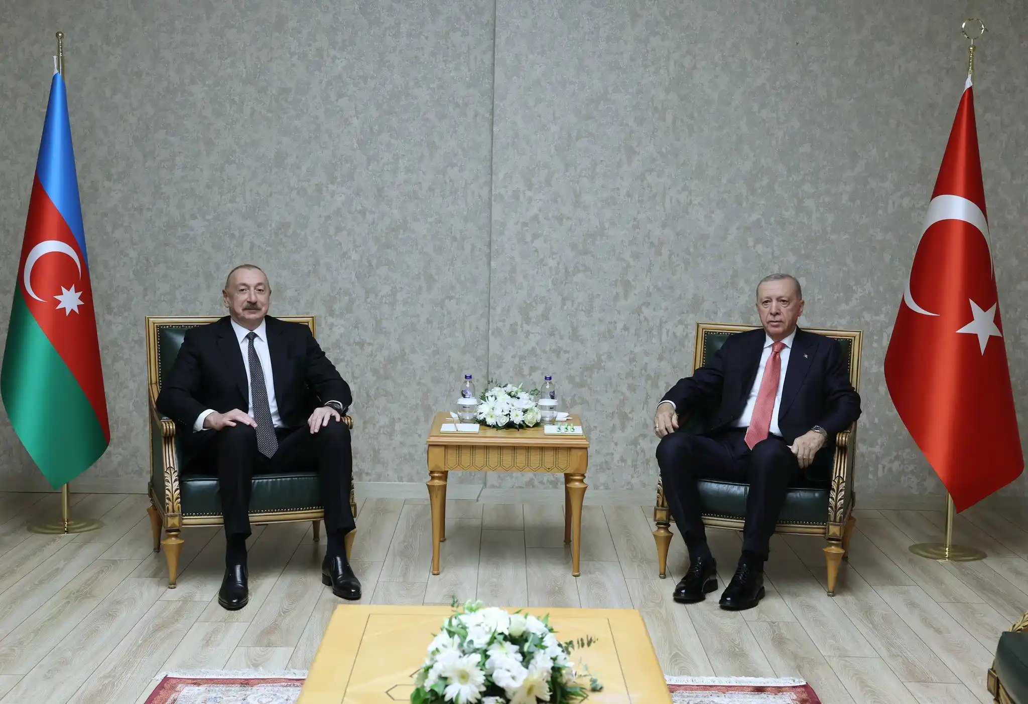 Image from Tim İstişare: Cumhurbaşkanımız Recep Tayyip Erdoğan, Azerbaycan Mahallesi'nde 250 Bi...