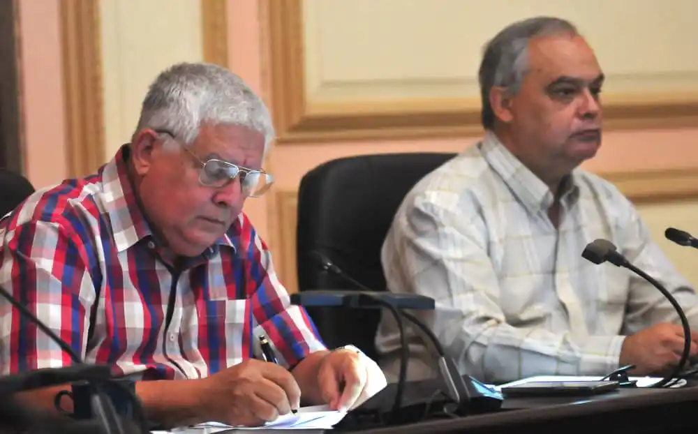 Image from Asamblea Nacional Cuba🇨🇺: *En Desarrollo | Diputados residentes en todas las provincias del país...