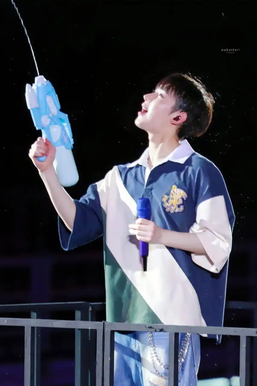 Image from 𝐄𝐍𝐇𝐘𝐏𝐄𝐍 𝐂𝐇𝐀𝐍𝐍𝐄𝐋 𝐔𝐏𝐃𝐀𝐓𝐄: 「 ✦ *ENHYPEN FANPIC* ✦ 」  [📸] WALK THE LINE IN BANGKOK MAIN SHOW  <a ...