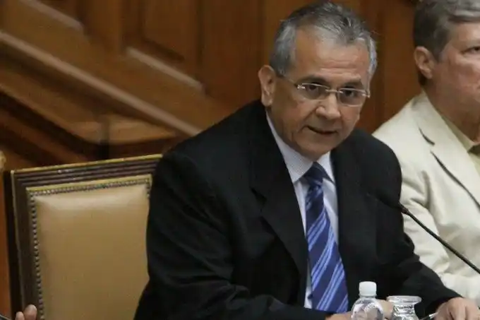 Image from NOTICIAS VENEZUELA: Familiares del exministro Rodrigo Cabezas denunciaron su desaparición ...