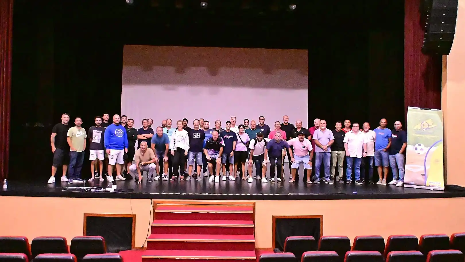 Image from Canal de Comunicación FFLasPalmas: 🧑🏫 | Fuerteventura acoge una exitosa jornada de formación para entr...