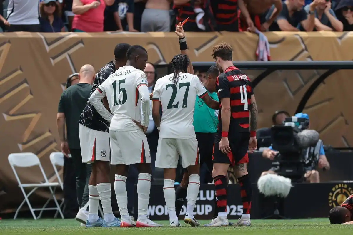 Image from A BOLA: Golo português não impediu hecatombe do Chelsea diante do Flamengo 👉 ...