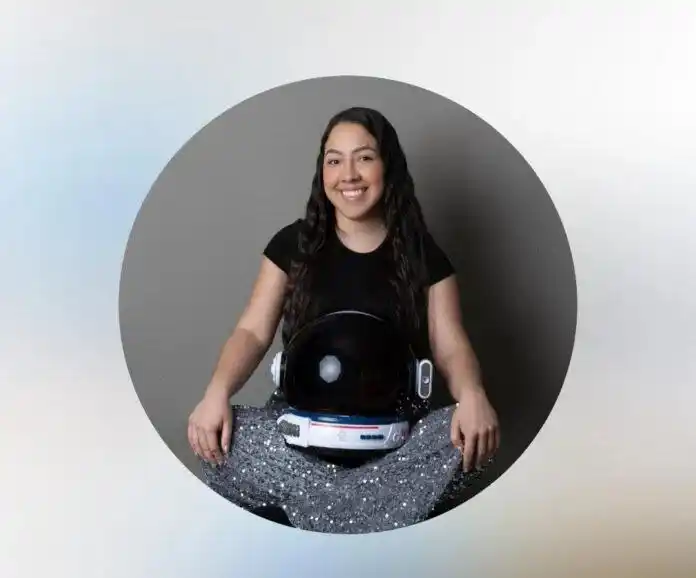 Image from NOTICIAS VENEZUELA: Ingeniera venezolana fue seleccionada para viajar al espacio...