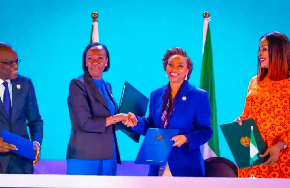 Image from TheCable: *Nigeria, Benin Republic sign agreement to deepen bilateral relations*...