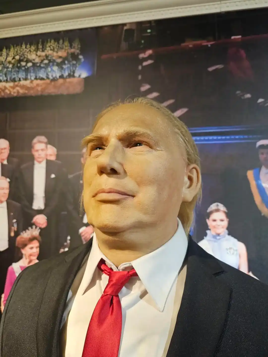 Image from Onedio: Polonya’nın Kraków kentindeki Polonia Wax Museum’da sergilenen Donald ...
