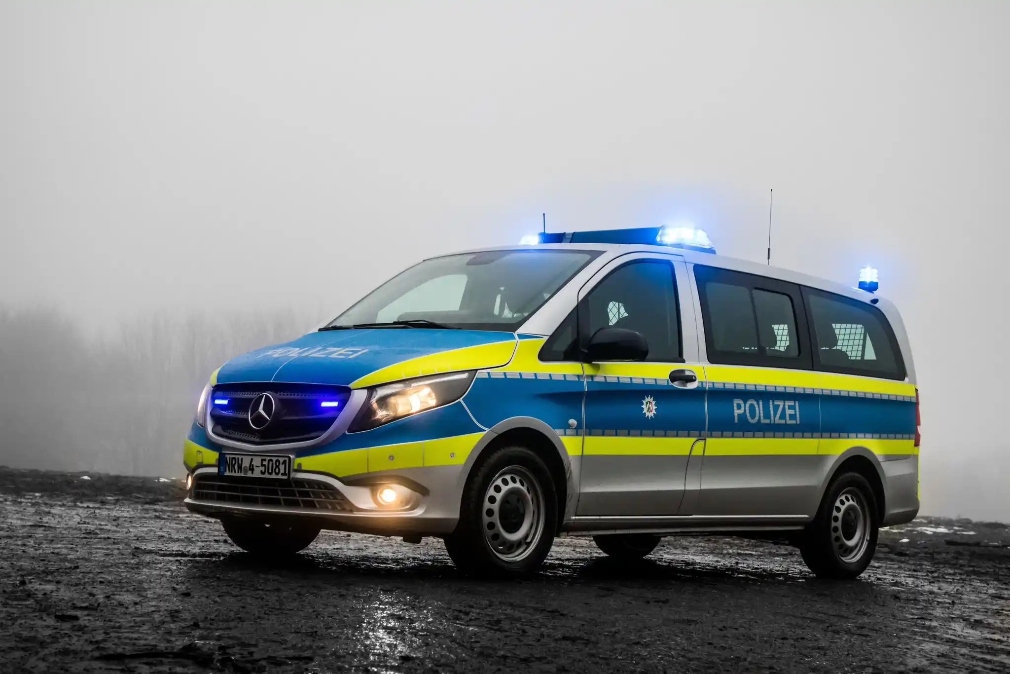 Image from Polizei NRW Siegen-Wittgenstein: *Schwerer Verkehrsunfall – 78-jährige E-Roller-Fahrerin nach Kollision...