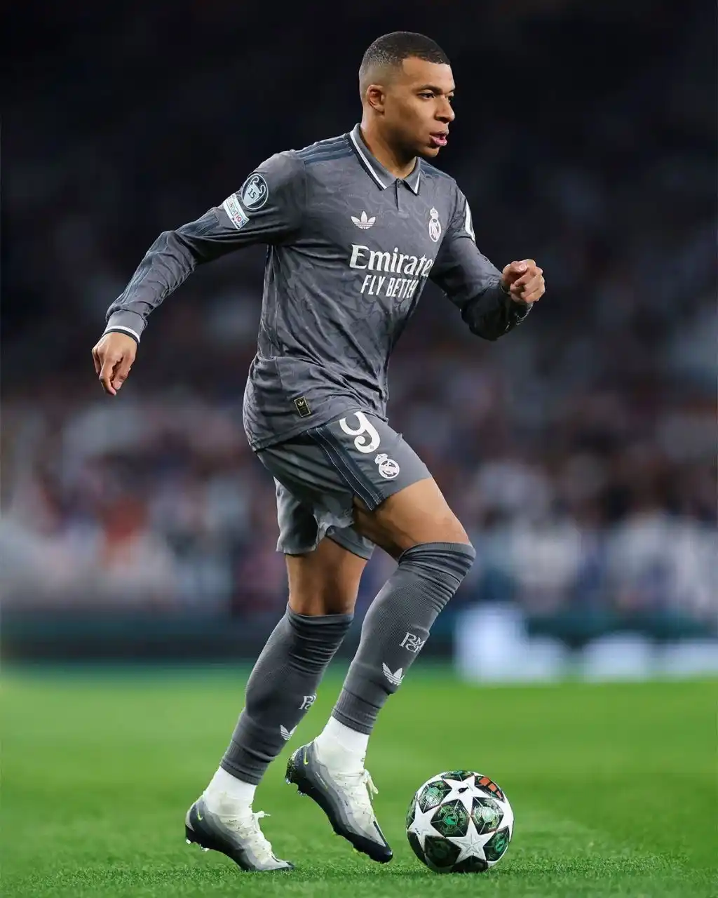 Image from Diário de torcedor: FORA DO JOGO!!! Kylian Mbappe ficará de fora do jogo contra o Pachuca...