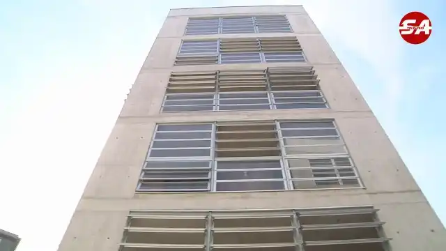 Image from Sant Andreu TV: SANT ANDREU TV i DIARI DE SANT ANDREU INFORMEN Entrega de claus de pis...