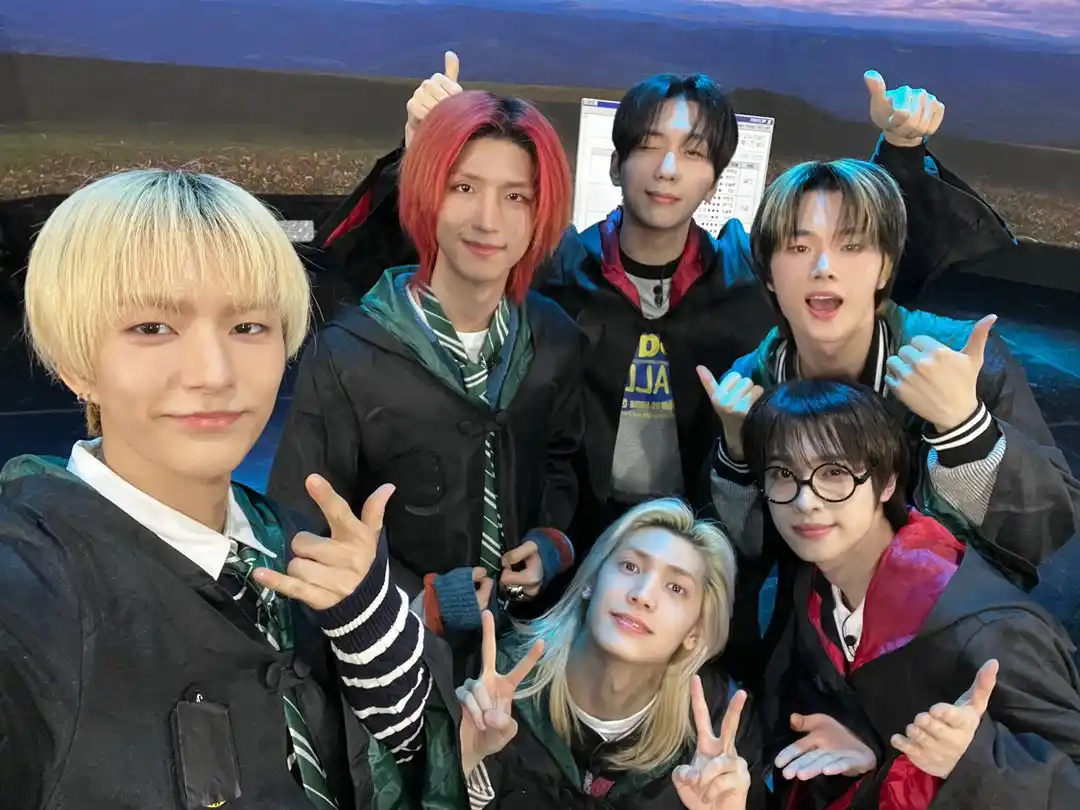 Image from Gaon & Xdinary Heroes Daily Update ✨: [ <a class="text-blue-500 hover:underline cursor-pointer" href="/hasht...
