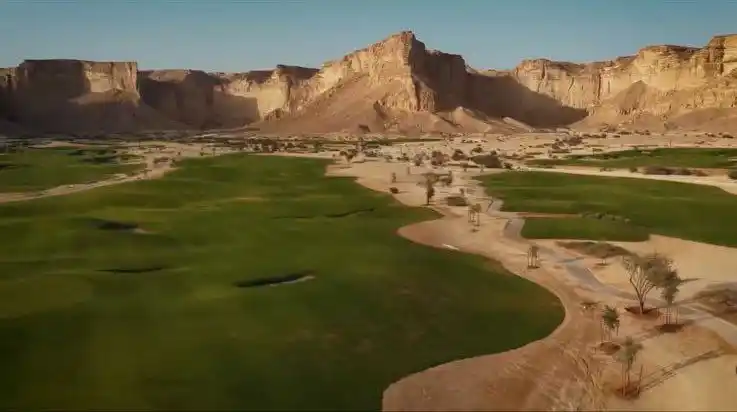 Image from عداد مشاريع الرياض: آخر ما توصلت له الأعمال في ملعب الغولف الواقع في قلب ⁧‫<a class="text-...