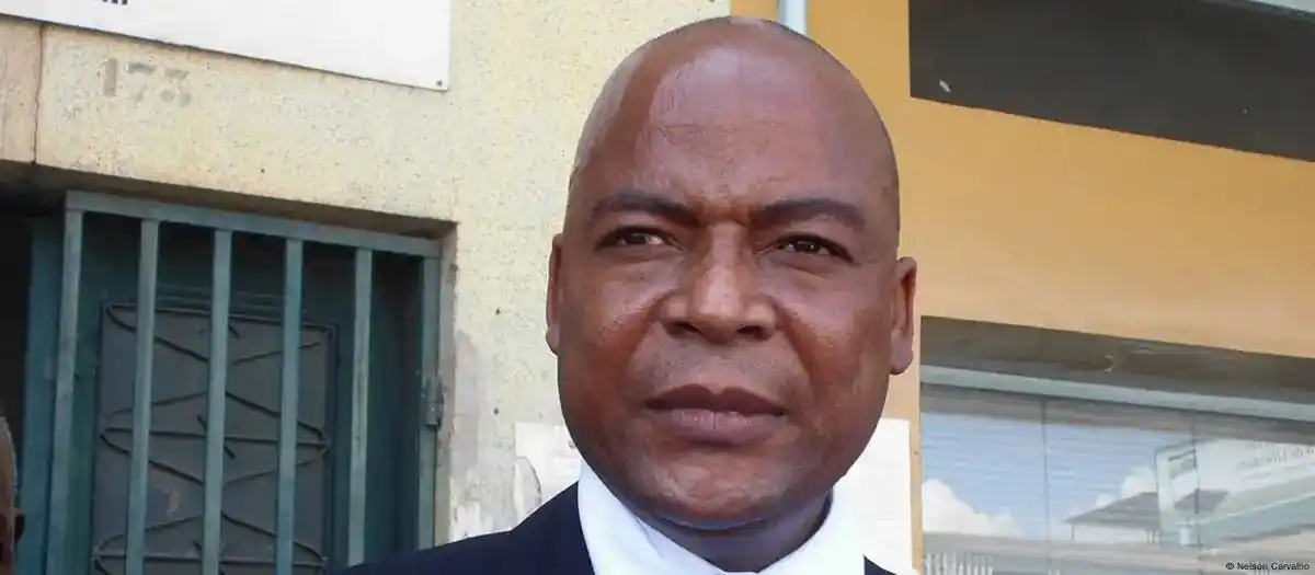 DW Português para África post