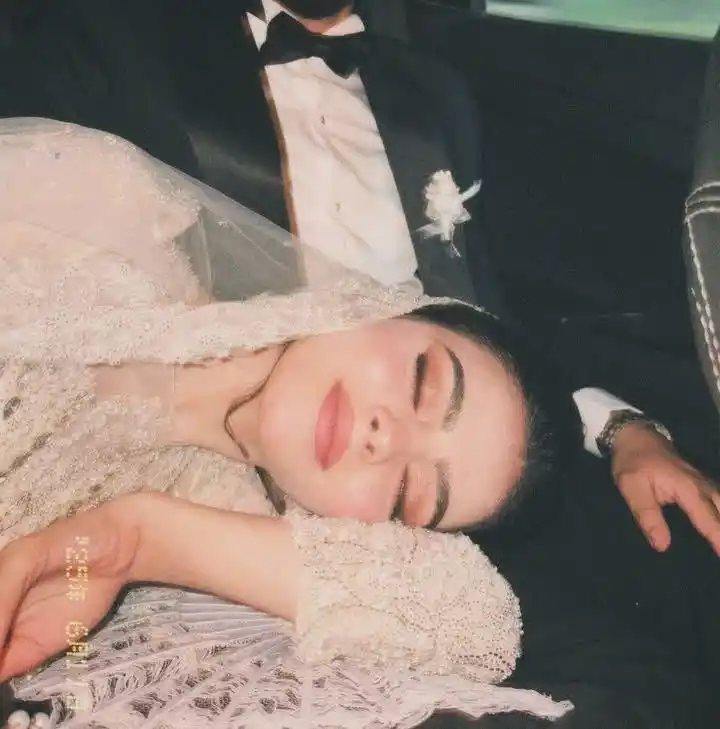 Image from DASTAAN-E-MOHABAT ~ 🫀🤍: With you, every ending feels like a beautiful beginning.🩶✨ 𓆩 ⃝ʜ...
