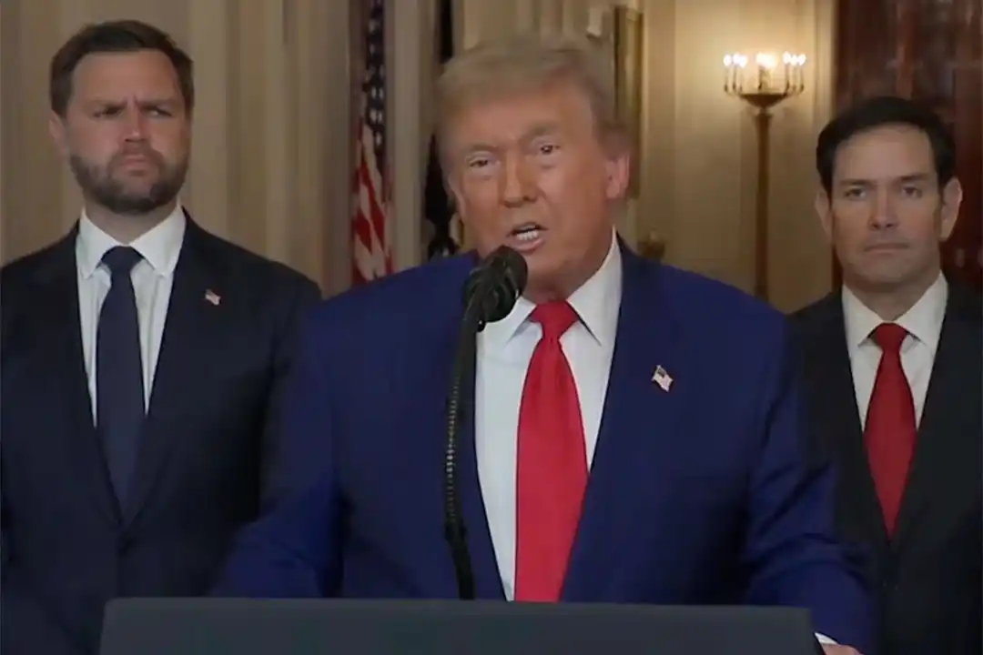 Image from Anadolu Ajansı: ABD Başkanı Trump, İran’daki üç nükleer tesise düzenlenen hava saldırı...