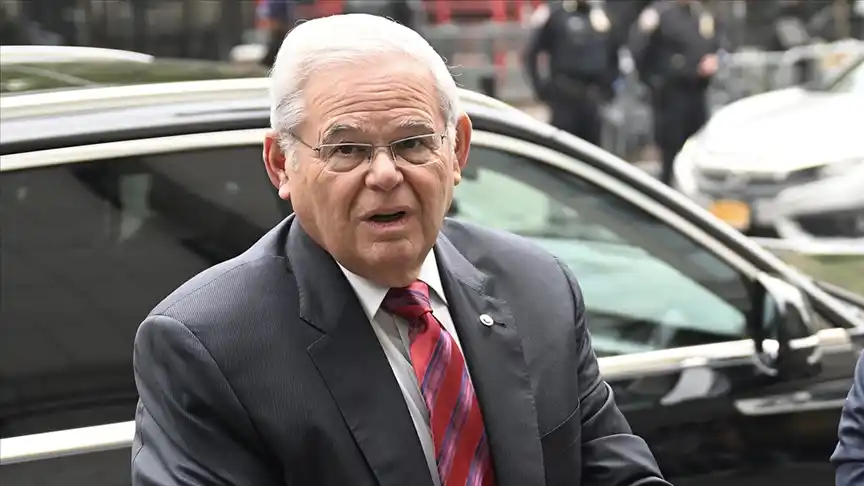 Image from Anadolu Ajansı: *ABD’de Türkiye karşıtı eski Senatör Bob Menendez hapse giriyor* ◾ Rü...