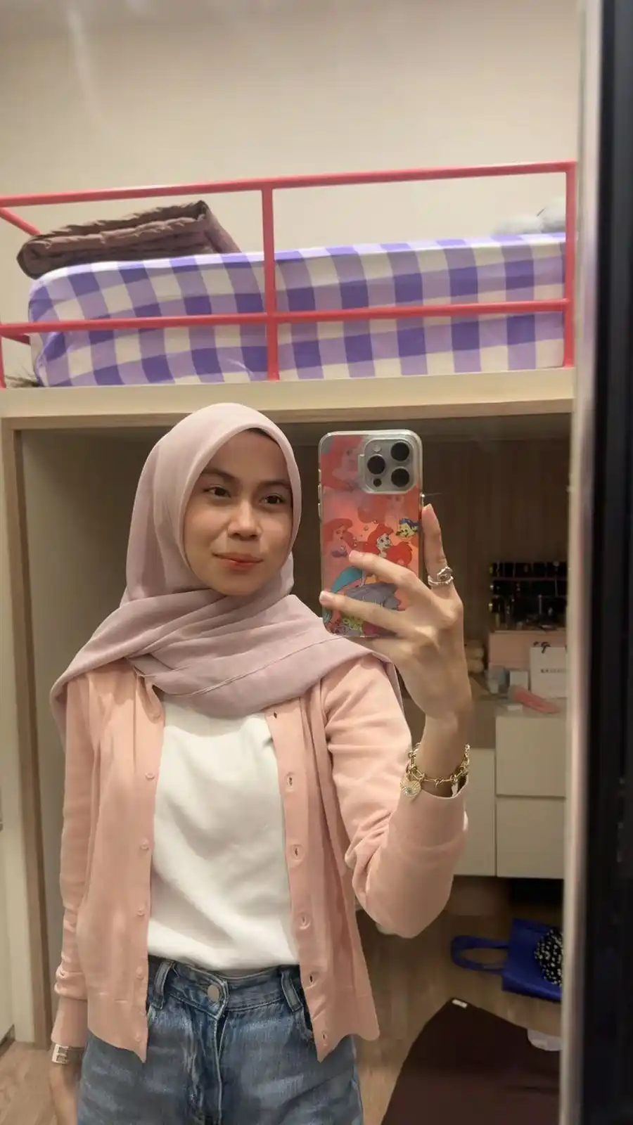 Image from jasmine si petualang: hari inii launching paris jepang sm pashmina voal jgn lupa nntn liveny...