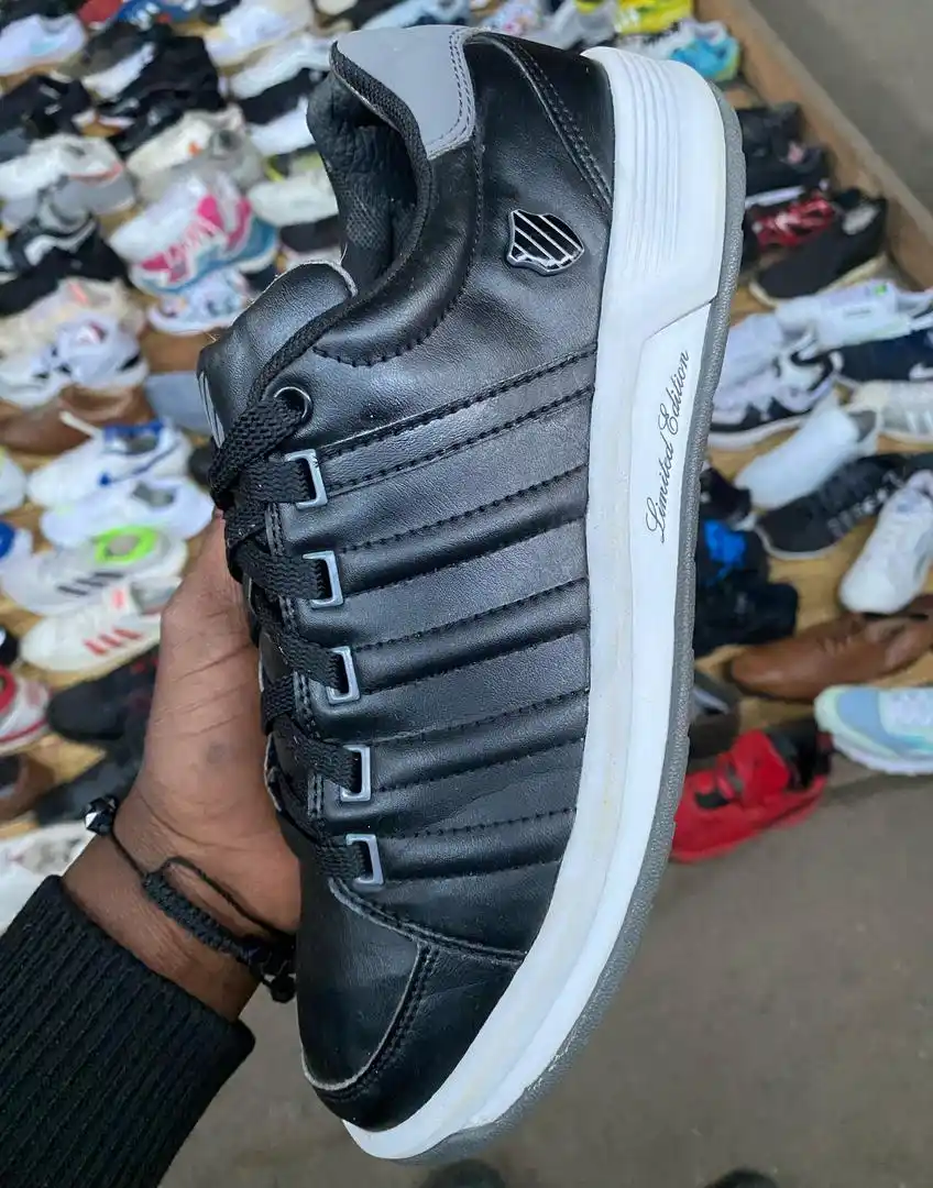 Image from Nyasha📍Mtare👟Shoes: K.Swiss size 7 $23📌……...