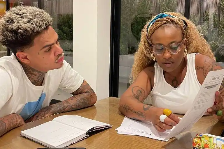 Image from Famosos, Novelas, Realities e Muito Mais | F5: *Professora de MC Cabelinho exalta relevância do conhecimento racial: ...