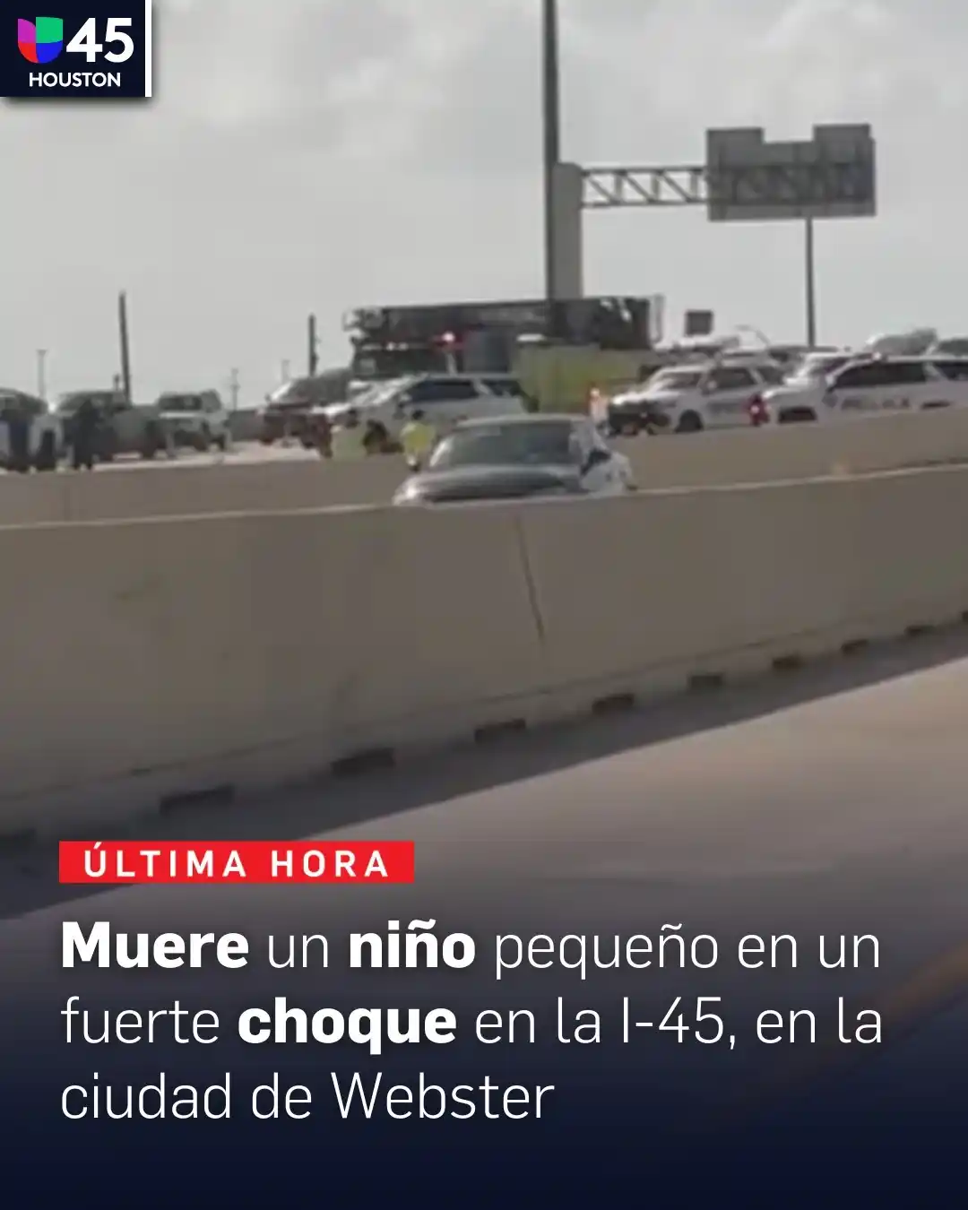 Image from Univision 45 Houston: Autoridades informaron que un *auto sedán Chevrolet perdió el control ...