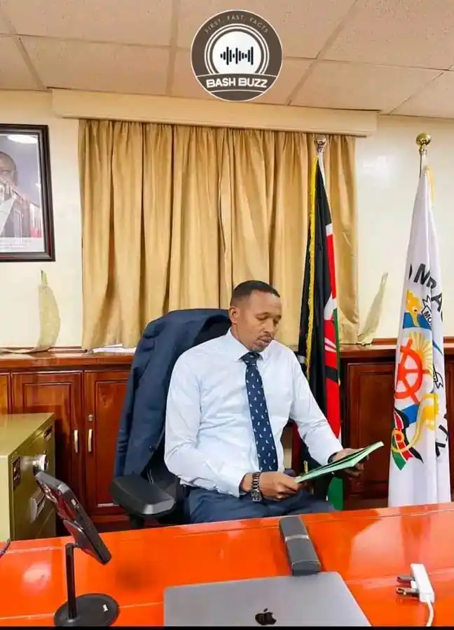 Image from BashBuzz: Duru za kuaminika imearifu meza ya habari ya *_BashBuzz_* ya kuwa, mbu...