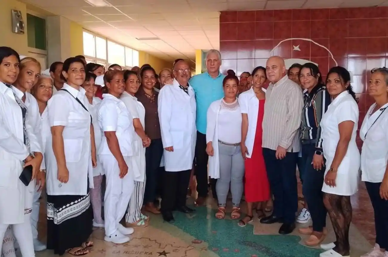 Image from Partido Comunista de Cuba: Lo adverso puede parir notables triunfos El Primer Secretario del Com...