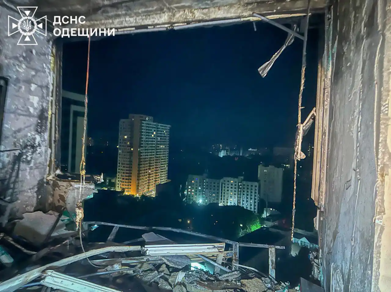 Image from 24 Канал | Новини України: *Одеса. ДСНС пише, зафіксовано понад 10 влучань, виникли масштабні пож...