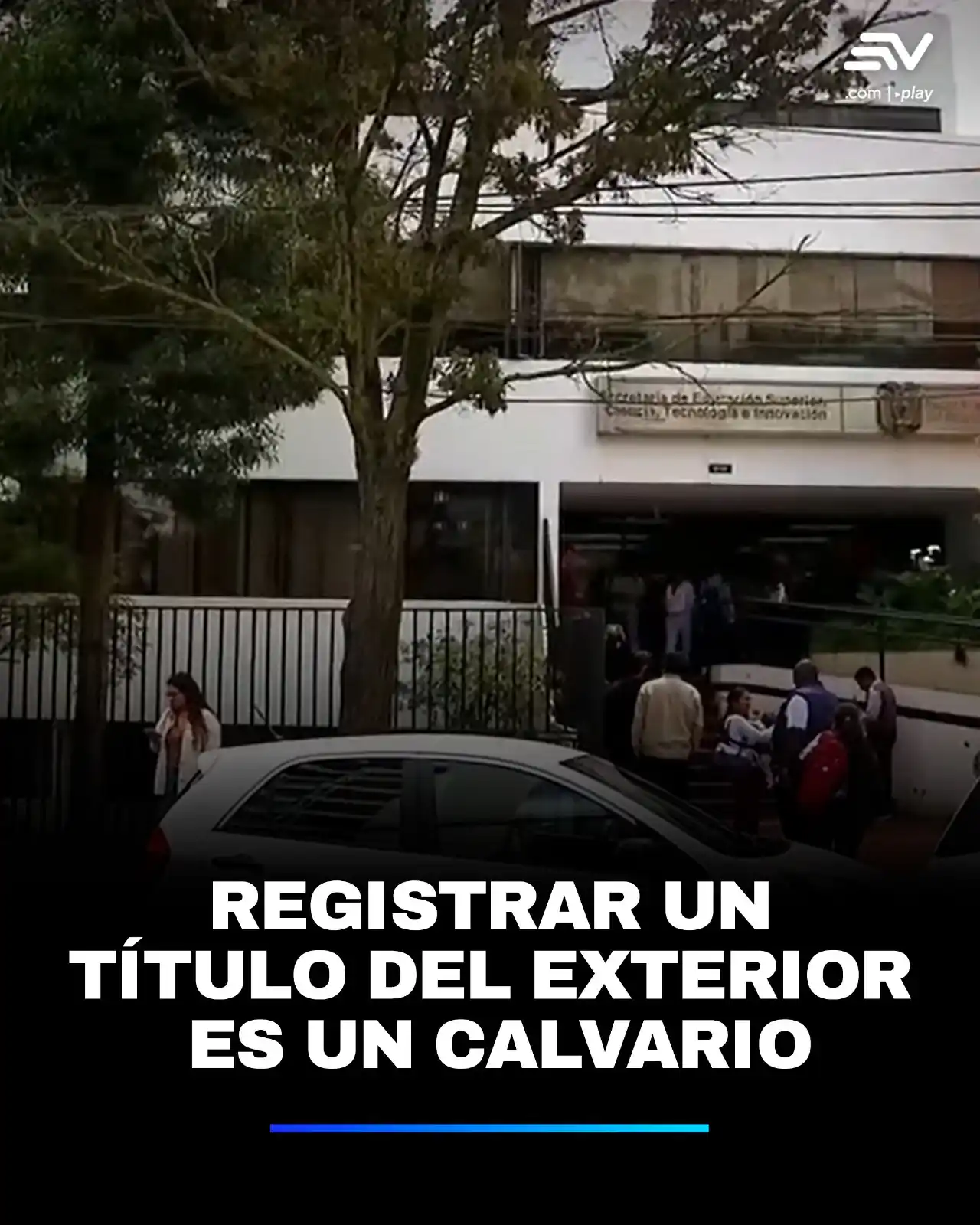 Image from Ecuavisa: Para validar diplomas provenientes del exterior, es obligatorio que lo...