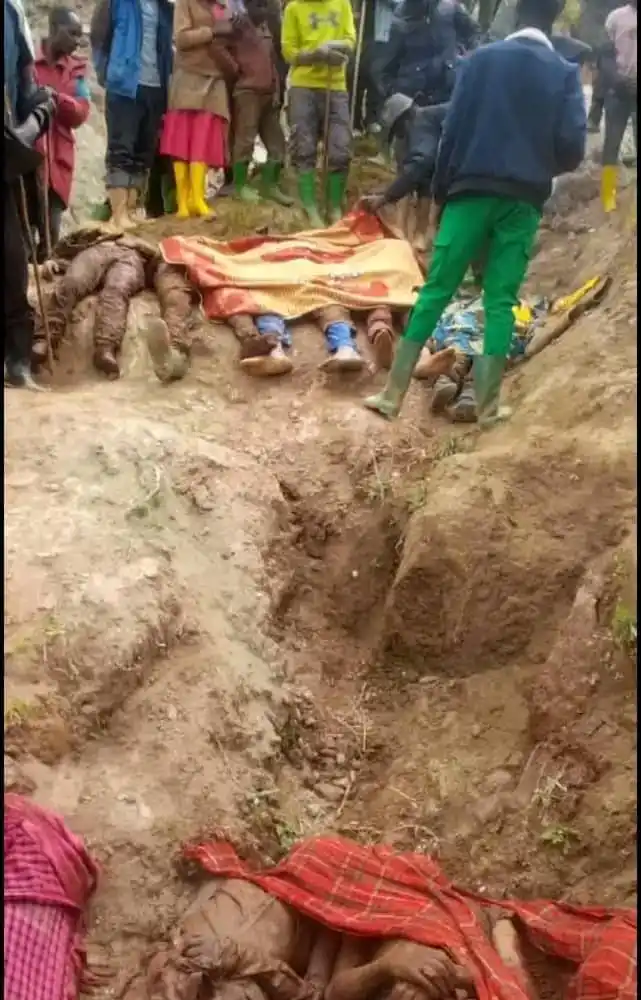 Image from NE JAMAIS TRAHIR LE CONGO 🙏🇨🇩: RDC 🇨🇩: Tragédie à Mataba : au moins 25 morts dans un éboulement min...