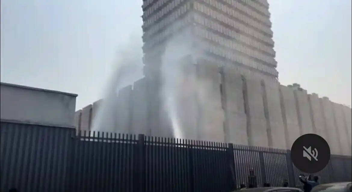 Image from NE JAMAIS TRAHIR LE CONGO 🙏🇨🇩: *RDC🇨🇩||‼️🚨 KINSHASA Un incendie s’est déclaré dans la matinée de c...