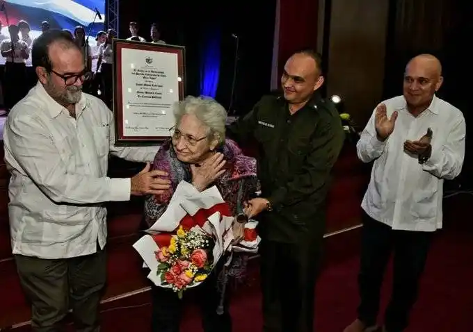 Image from Partido Comunista de Cuba: Roberto Morales Ojeda en Facebook Con gran orgullo celebramos que a l...