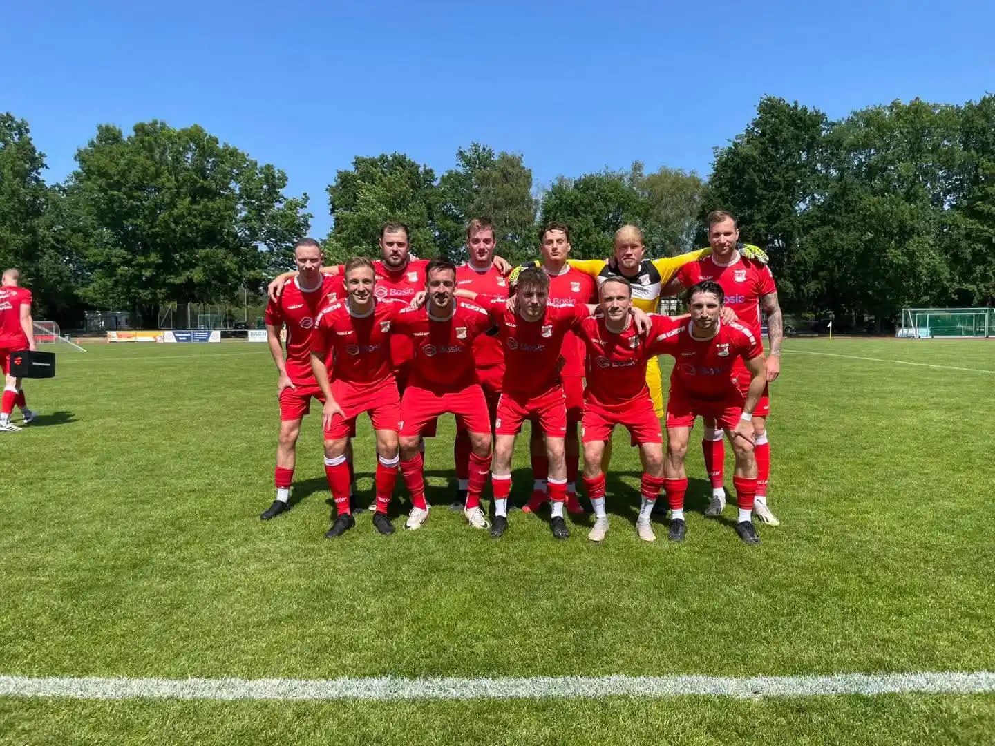 Image from BSV Rot Weiß Schönow: ⚽️ Auf gehts…. letztes Saisonspiel gegen 1. FV Eintracht Wandlitz ❤️🤍...