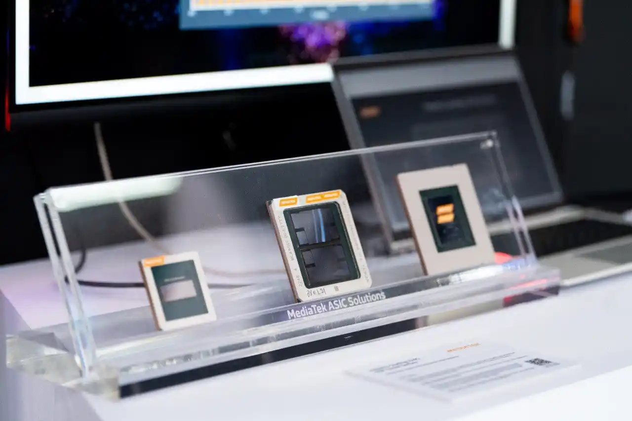 Image from NDTV Profit: *INDIA'S SMARTPHONE BOOM*  MediaTek sees tier-2, tier-3 cities powerin...