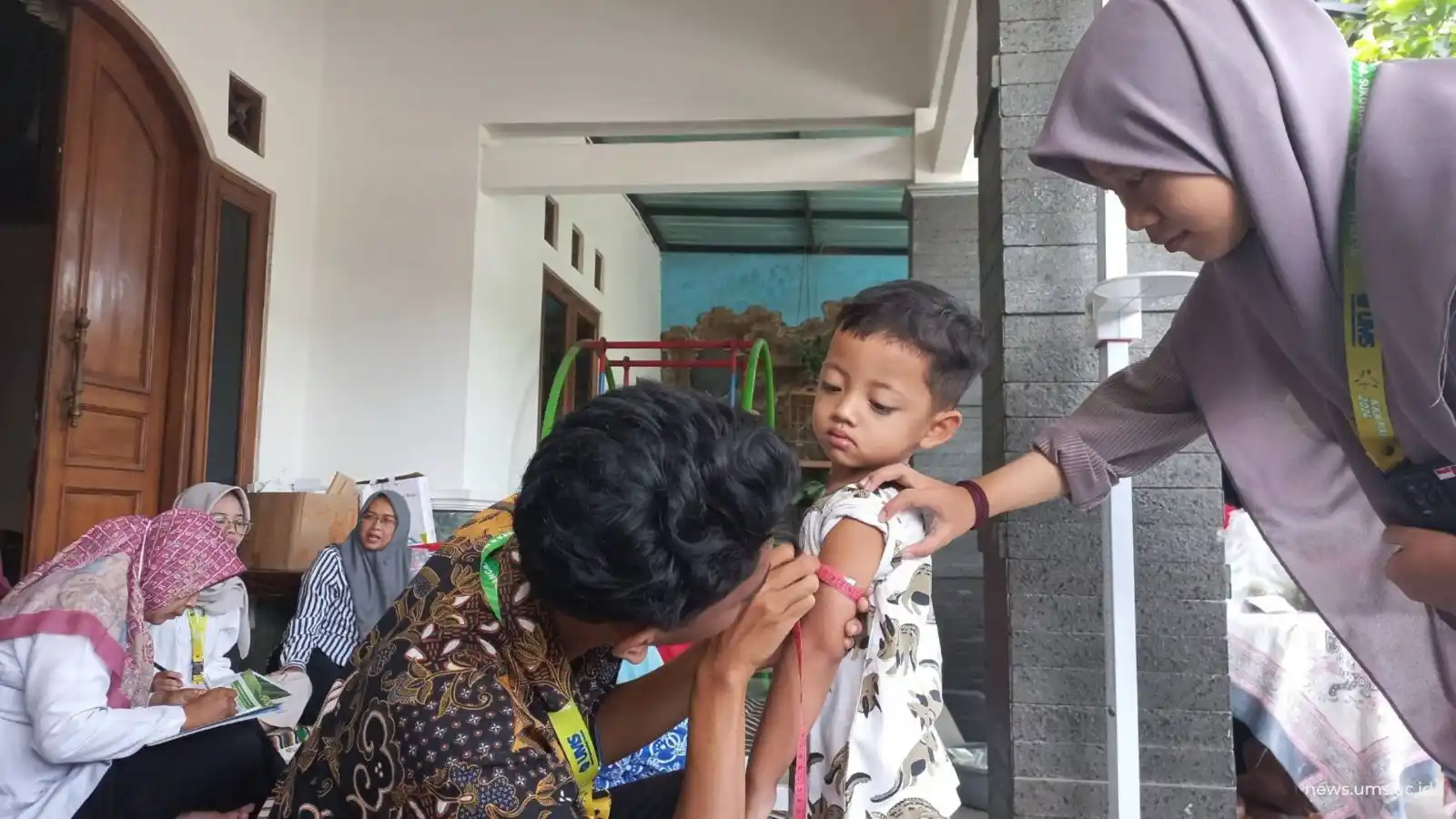 Image from Universitas Muhammadiyah Surakarta (UMS): Kolaborasi Guru PAUD UMS dan Kader Posyandu di Desa Waru Perkuat Upaya...