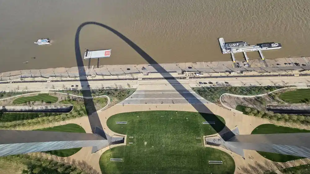Image from Photo Exhibitions by Eddy & Friends: Looking down at the base of the arch and the shadow...from the top...