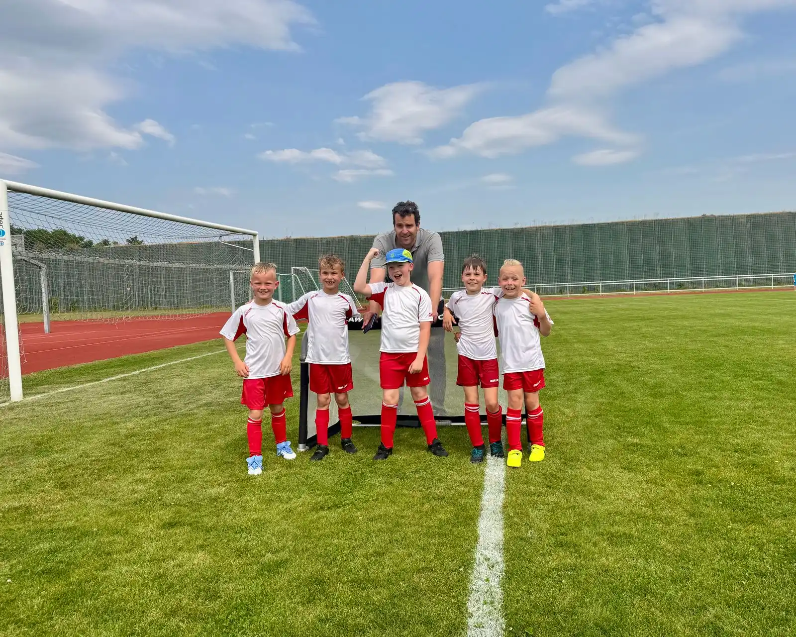 Image from BSV Rot Weiß Schönow: Turniersieg für unsere F3 beim Funinio-Turnier in Bergfelde! 🏆  Bei h...