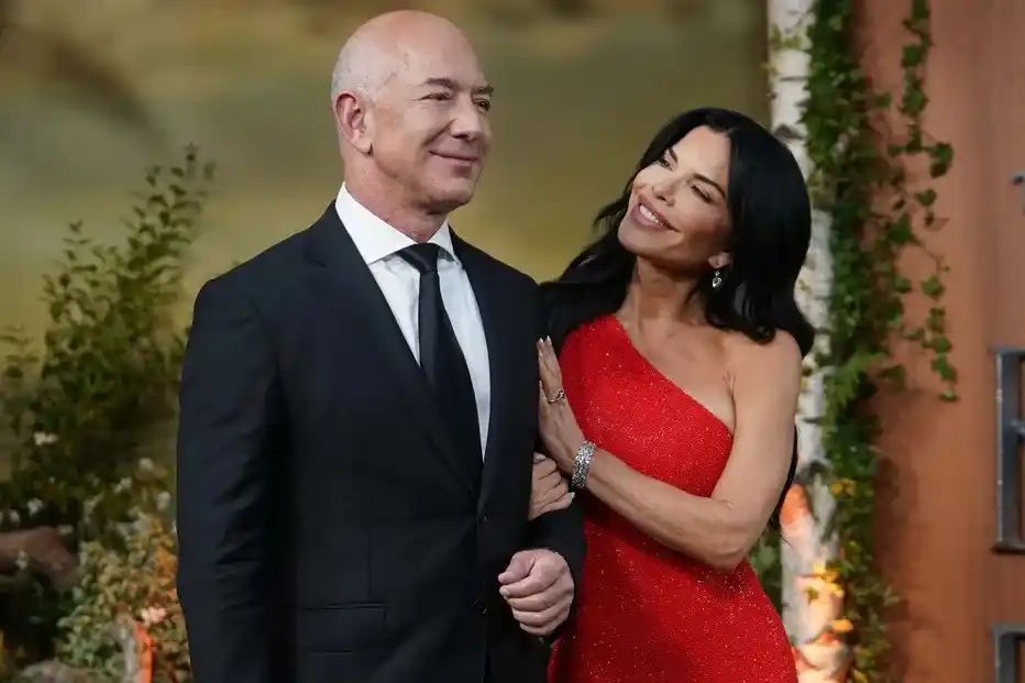 Image from CM Vidas: *Casamento de Jeff Bezos: Ilha fechada, edifícios históricos reservado...