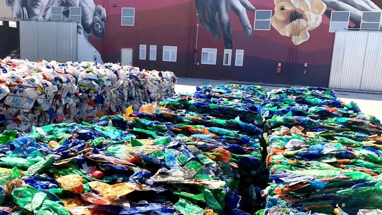 Image from Agrigentonotizie.it: "Deposito e trattamento dei rifiuti irregolare": sequestrato un impian...