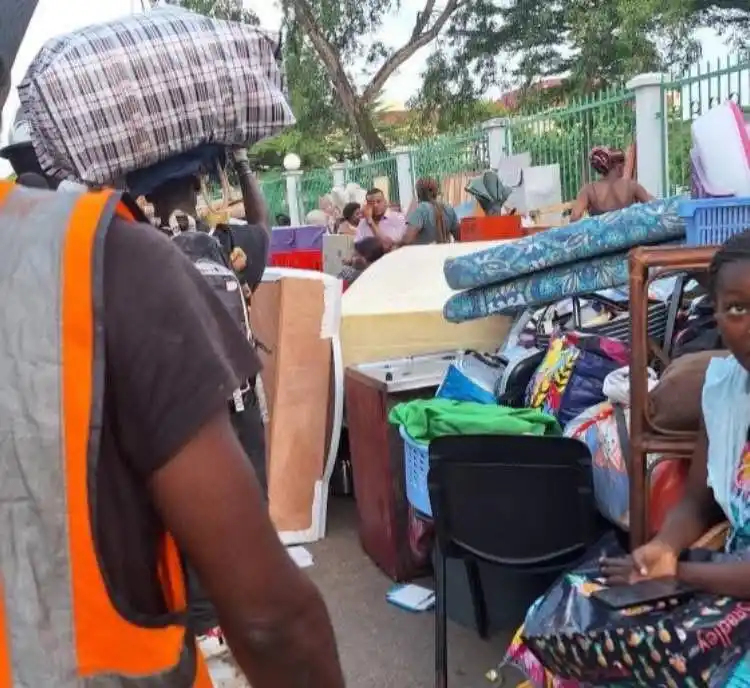 Image from AfriScope Media: Des personnes ont fait des crises cardiaques et en sont mortes. Certai...