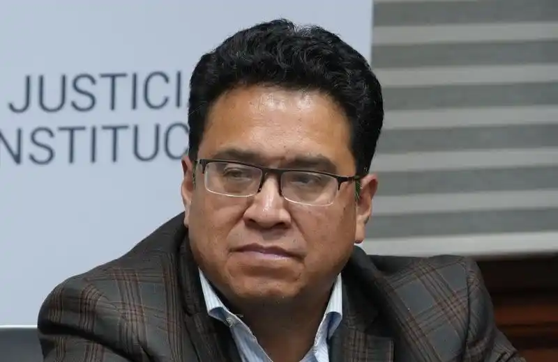 Image from johnarandiaperiodista: Envían a la cárcel por cinco meses al exministro César Siles dentro de...