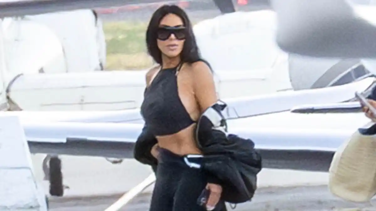 Image from Daily Mail | Kardashians News: Kim Kardashian's tiny waist sparks fresh surgery speculation after yea...