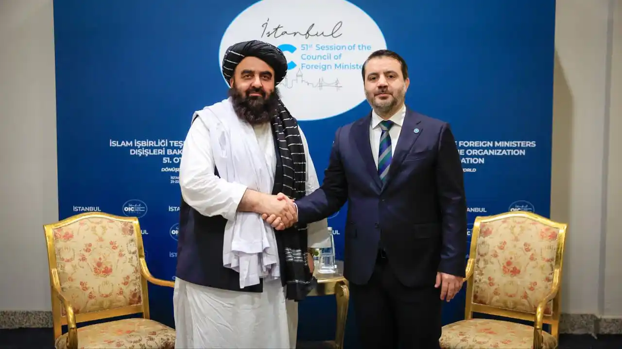 Image from منصة أخبار أهل الشام ☝🏻☑️: وزير الخارجية والمغتربين السيد أسعد الشيباني يلتقي وزير الخارجية في إم...