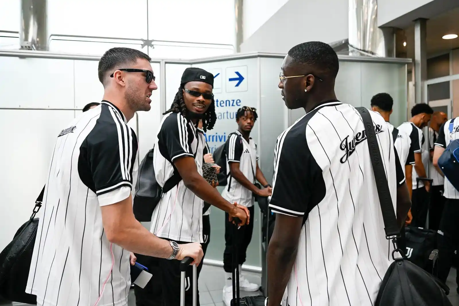 Image from Juventus Fans: *In partenza per gli <a class="text-blue-500 hover:underline cursor-po...