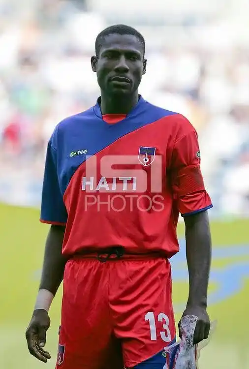 Image from FOOT VACANCES 🇭🇹 ⚽️⚽️WAP JWENN TOUT SA W DRE KONNEN SOU FOOTBALL ⚽️ : Pierre richard bruny ansyen defansè ayisyen 🇭🇹🇭🇹🇭🇹🇭🇹🇭🇹🇭🇹🇭...
